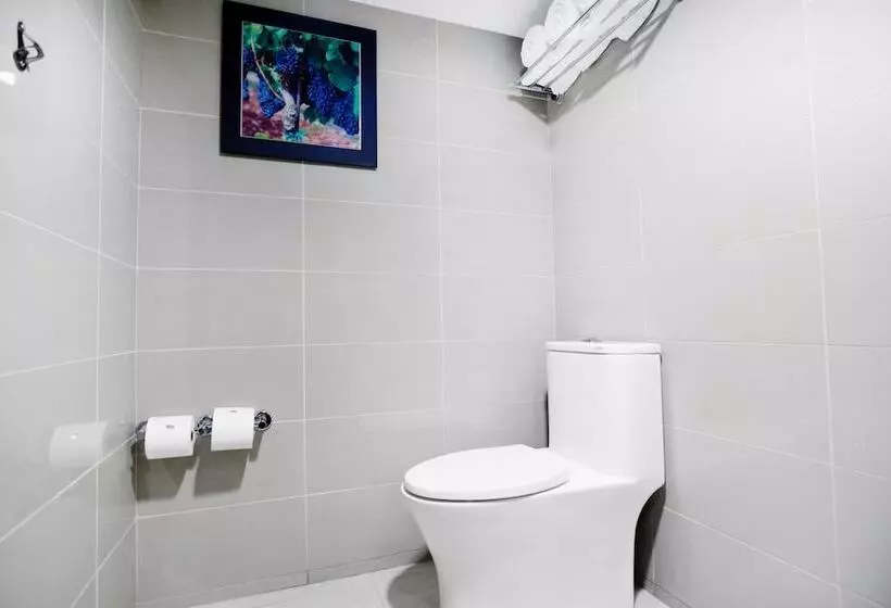 اتاق لوکس با تخت بزرگ, Lucerna Tijuana