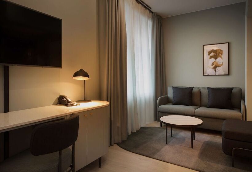 家庭间, Scandic Victoria