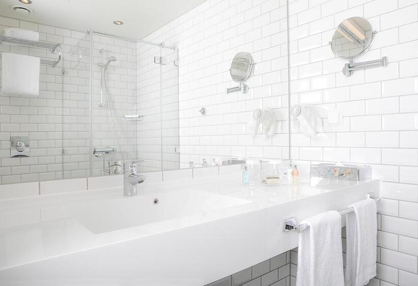 اتاق خانوادگی, Støtvig