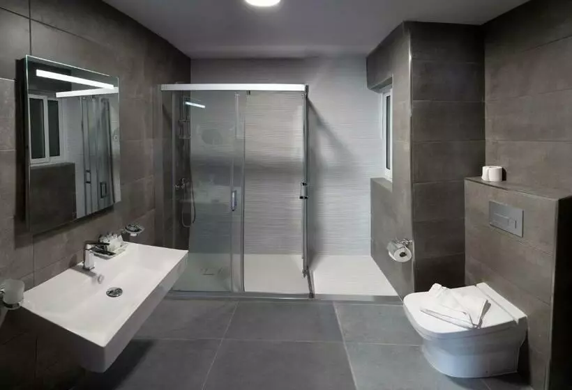 اتاق سوپریور با چشم‌انداز, Pebbles Resort