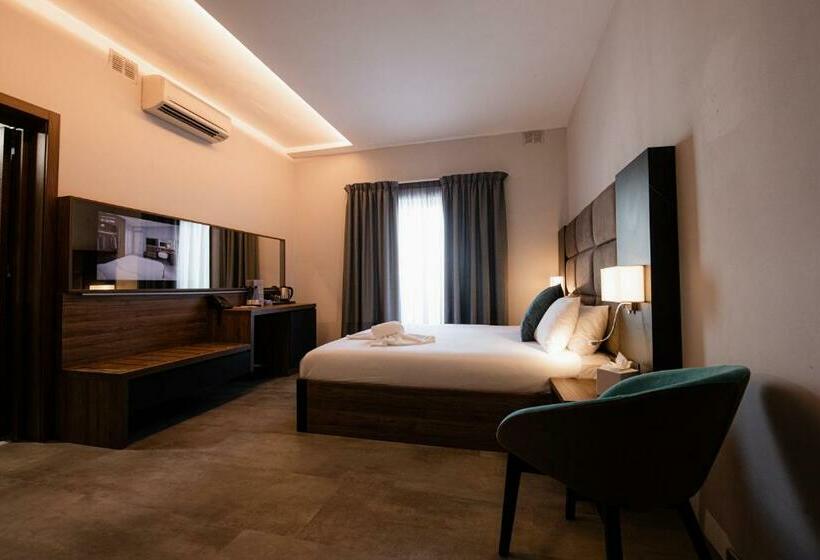 اتاق سوپریور با چشمانداز, Pebbles Resort