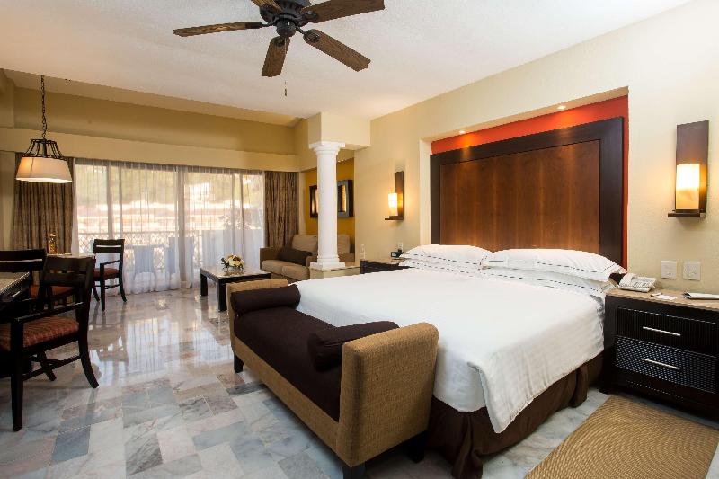 Deluxe-sviitti, Barcelo Puerto Vallarta  All Inclusive