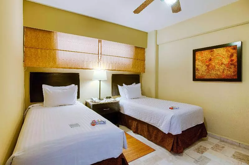 اتاق خانوادگی, Barcelo Puerto Vallarta  All Inclusive