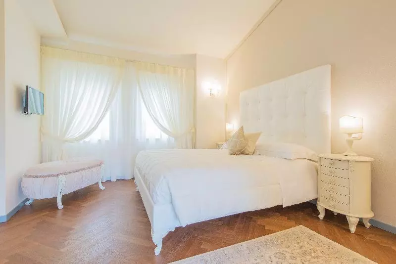 اتاق لوکس با تخت بزرگ, Villa Premiere Boutique Hotel & Romantic Getaway   Adults Only