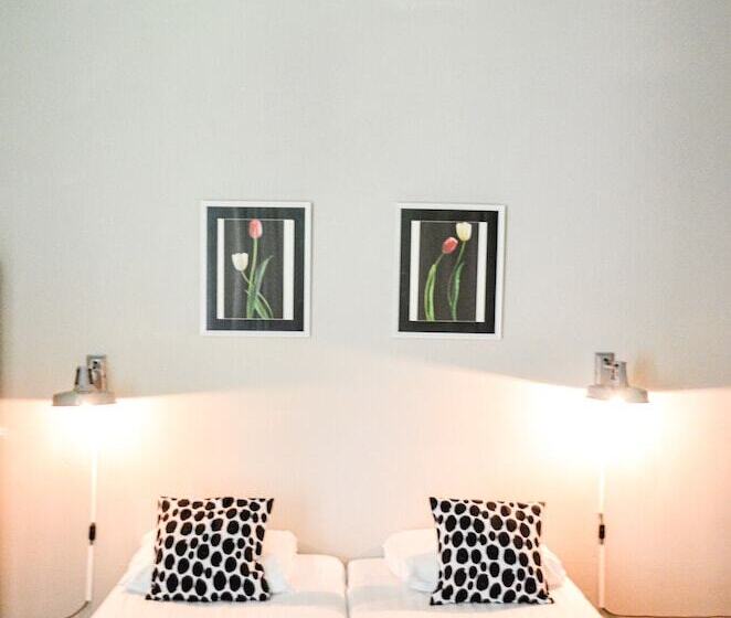 חדר סטנדרט לשלושה עם חדר אמבטיה משוף, Family Hotel Kooyk