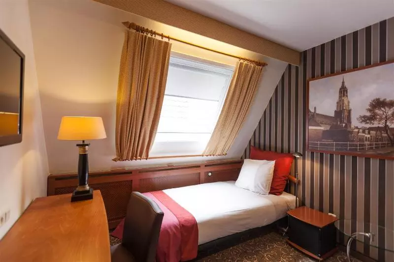 اتاق استاندارد یک نفره, Grand Museum Hotel, Bw Signature Collection