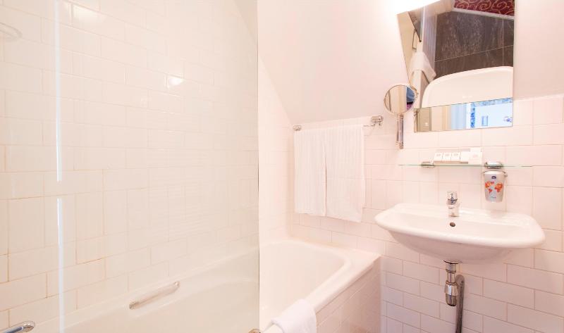 غرفة قياسية فردية, Grand Museum Hotel, Bw Signature Collection