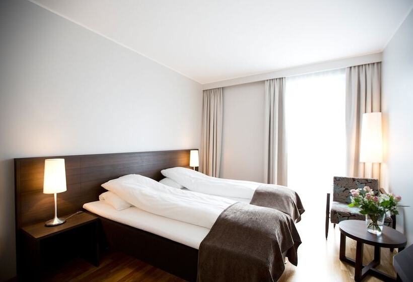 标准间, Bryne Hotell