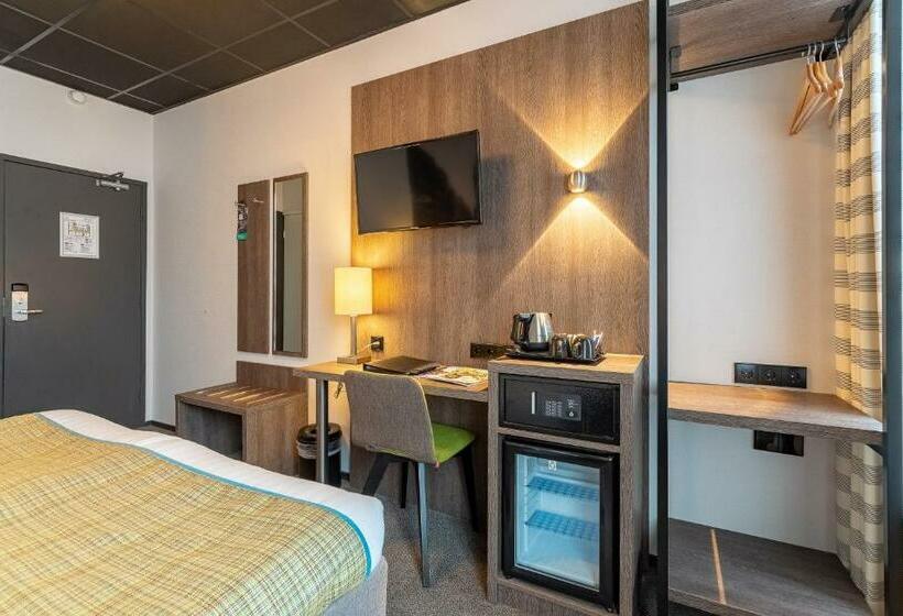 اتاق سوپریور, Cornelisz