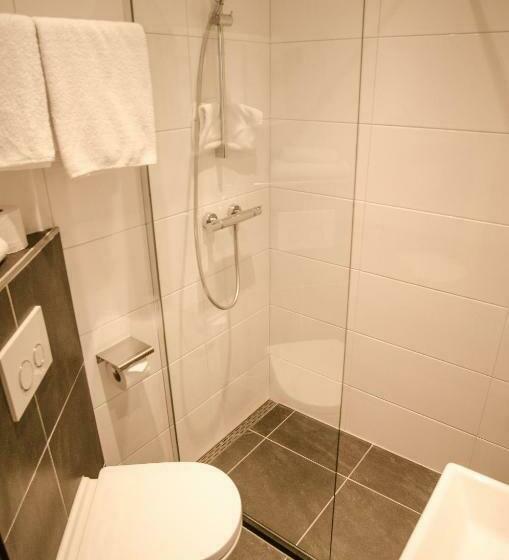 اتاق سوپریور, Cornelisz