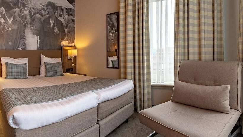 اتاق سوپریور, Cornelisz