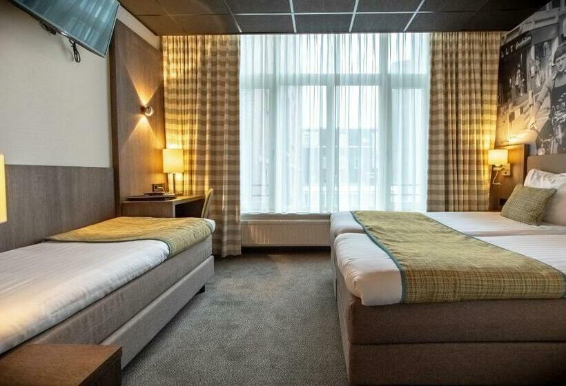 اتاق استاندارد سه نفره, Cornelisz