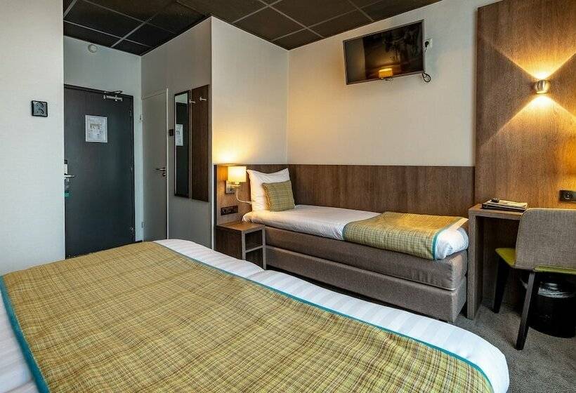 اتاق استاندارد سه نفره, Cornelisz