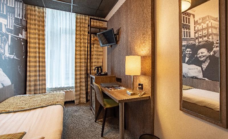 اتاق استاندارد یک نفره, Cornelisz