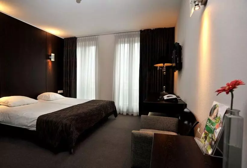 デラックスルーム, Golden Tulip West Ende