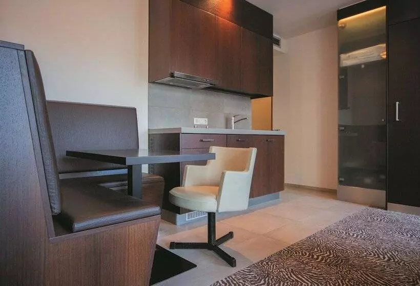 Huoneisto 1 Makuuhuone, Golden Tulip West Ende