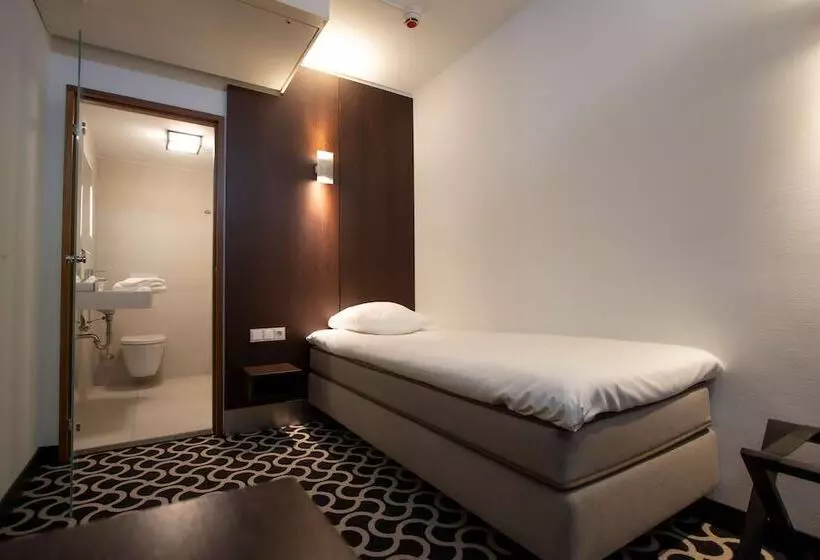Standard-huone, Golden Tulip West Ende