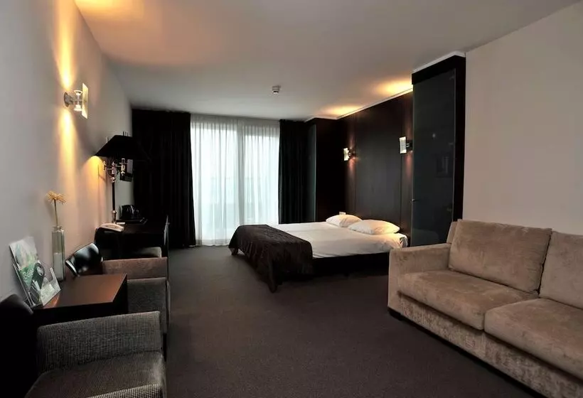 ジュニアスイート, Golden Tulip West Ende