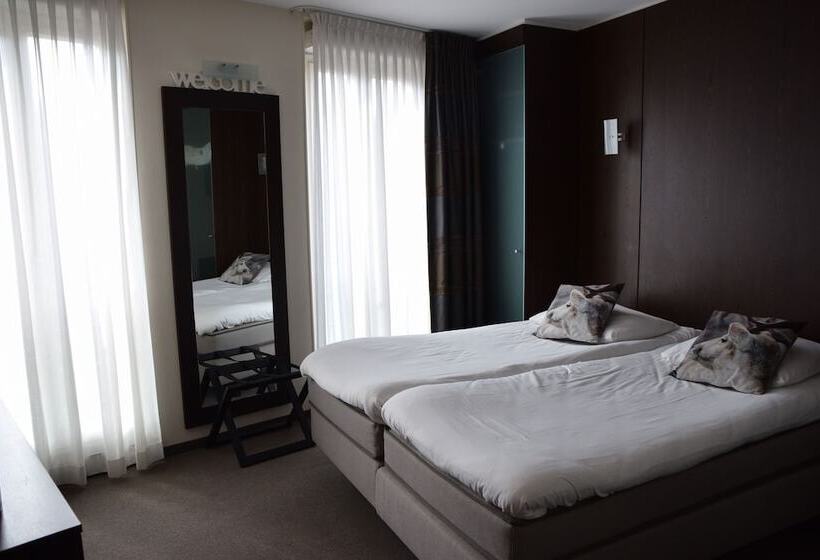 Полулюкс, Golden Tulip West Ende