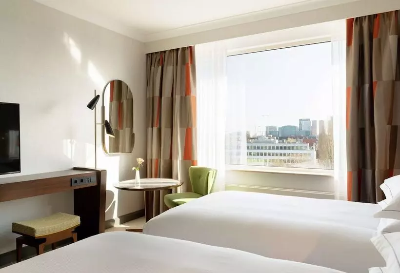 اتاق لوکس با چشم‌انداز, Hilton Amsterdam