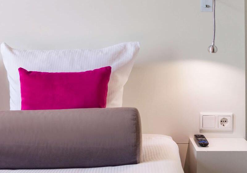 اتاق خانوادگی, Ibis Styles Amsterdam Amstel