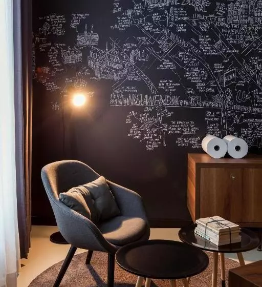 سوئیت جونیور با تخت بزرگ, Ink Hotel Amsterdam Mgallery Collection