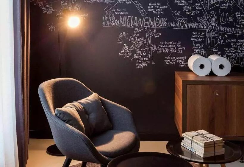 سوئیت جونیور با تخت بزرگ, Ink Hotel Amsterdam Mgallery Collection