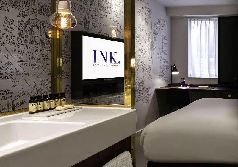 اتاق سوپریور با تخت بزرگ, Ink Hotel Amsterdam Mgallery Collection