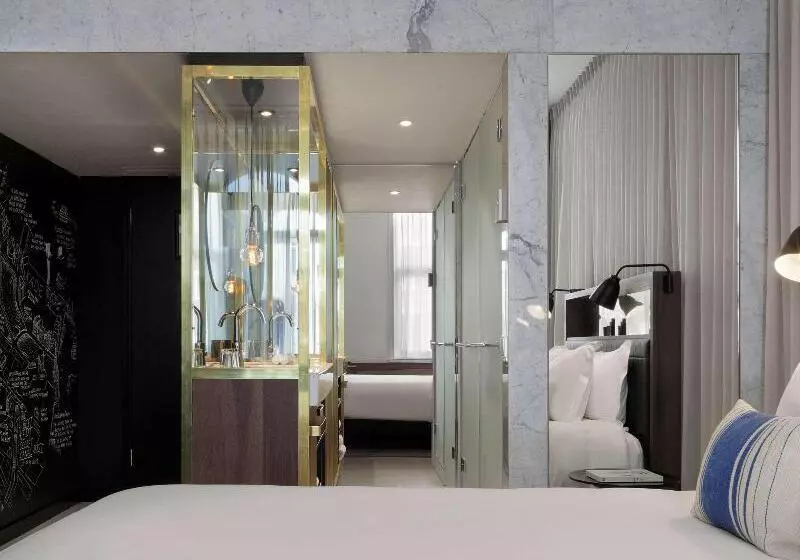 اتاق سوپریور با تخت بزرگ, Ink Hotel Amsterdam Mgallery Collection