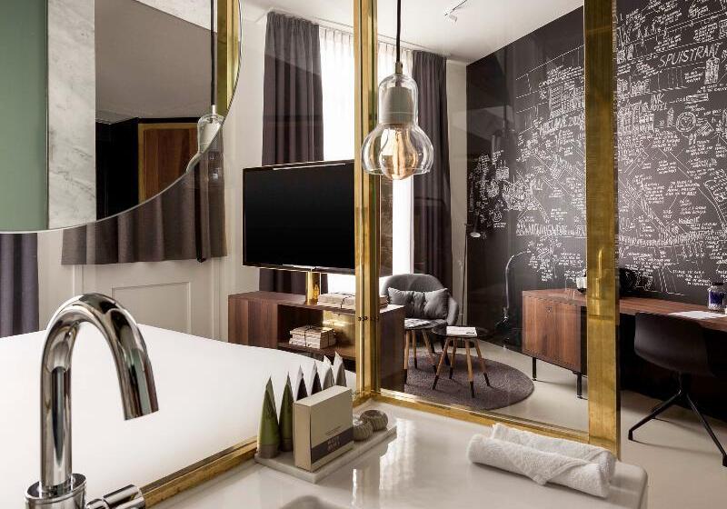带大床的小型套房, Ink Hotel Amsterdam   Mgallery Collection