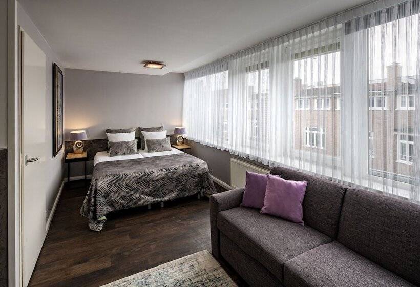 اتاق استاندارد سه نفره, Jupiter