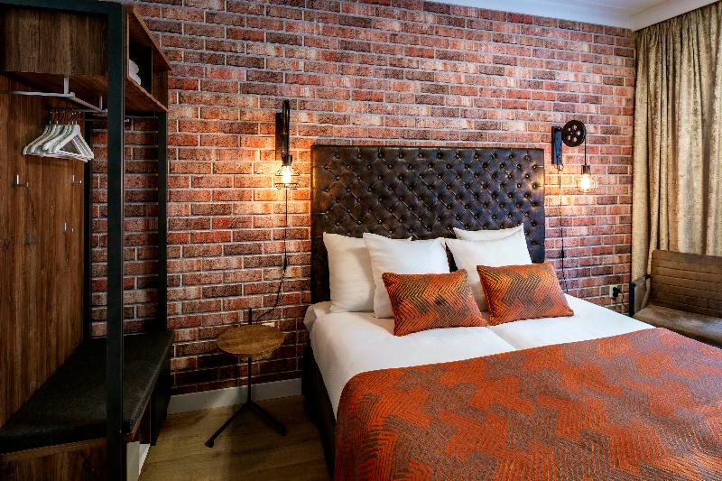 اتاق استاندارد سه نفره, Jupiter