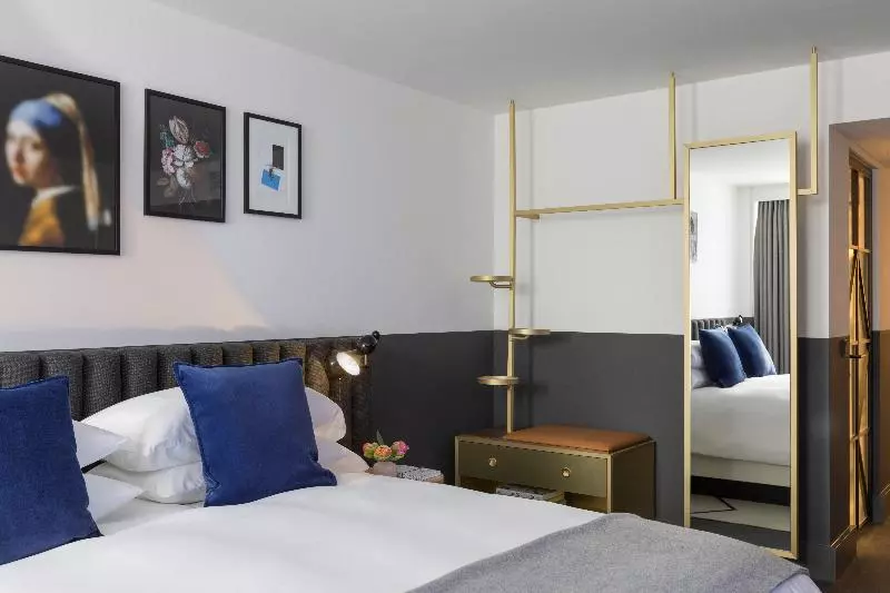 キングサイズベッドのデラックスルーム, Kimpton De Witt Amsterdam, An Ihg