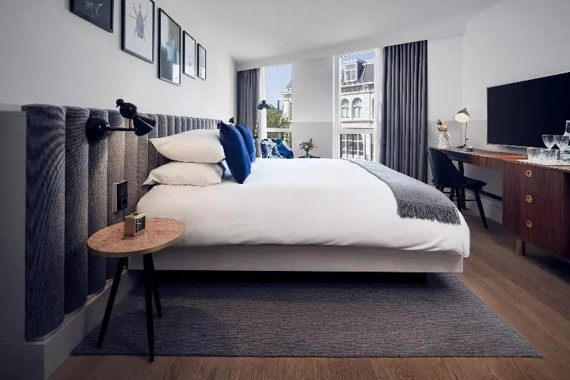 キングサイズベッドのデラックスルーム, Kimpton De Witt Amsterdam, An Ihg