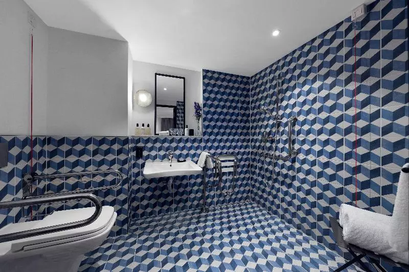 キングサイズベッドのスタンダードルーム, Kimpton De Witt Amsterdam, An Ihg