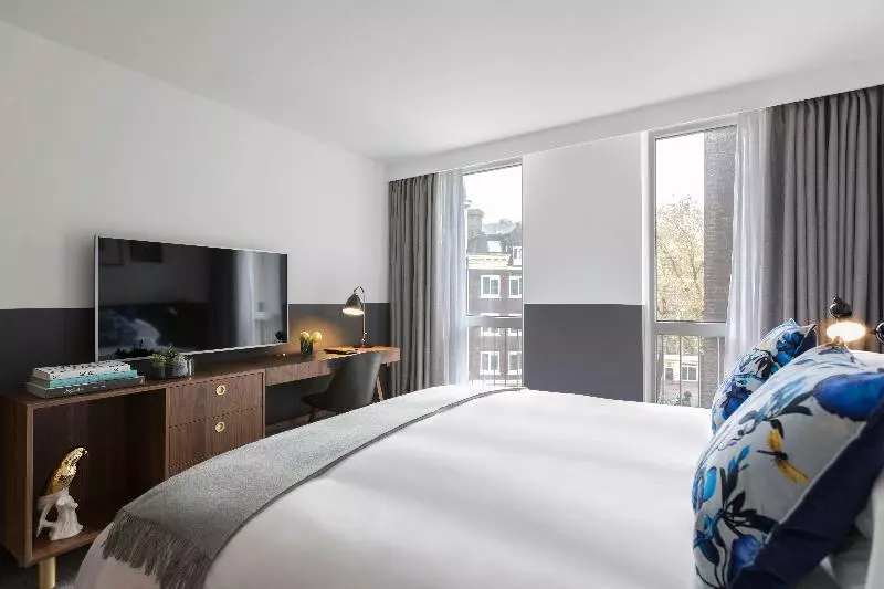 キングサイズベッドのスタンダードルーム, Kimpton De Witt Amsterdam, An Ihg