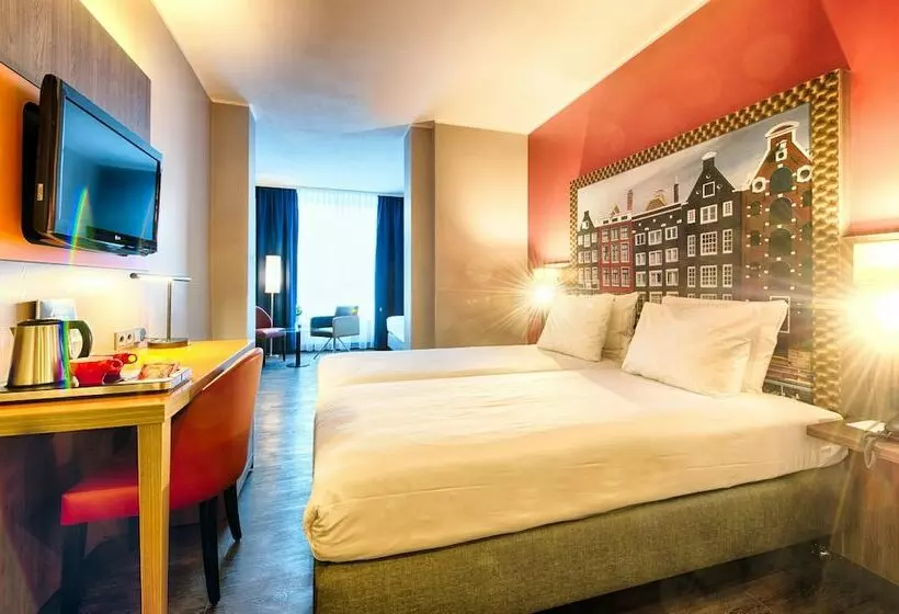 اتاق سوپریور چهار تخته, Leonardo Hotel Amsterdam City Center