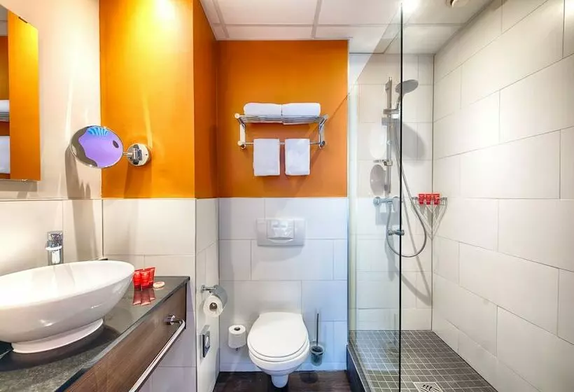 اتاق سوپریور چهار تخته, Leonardo Hotel Amsterdam City Center