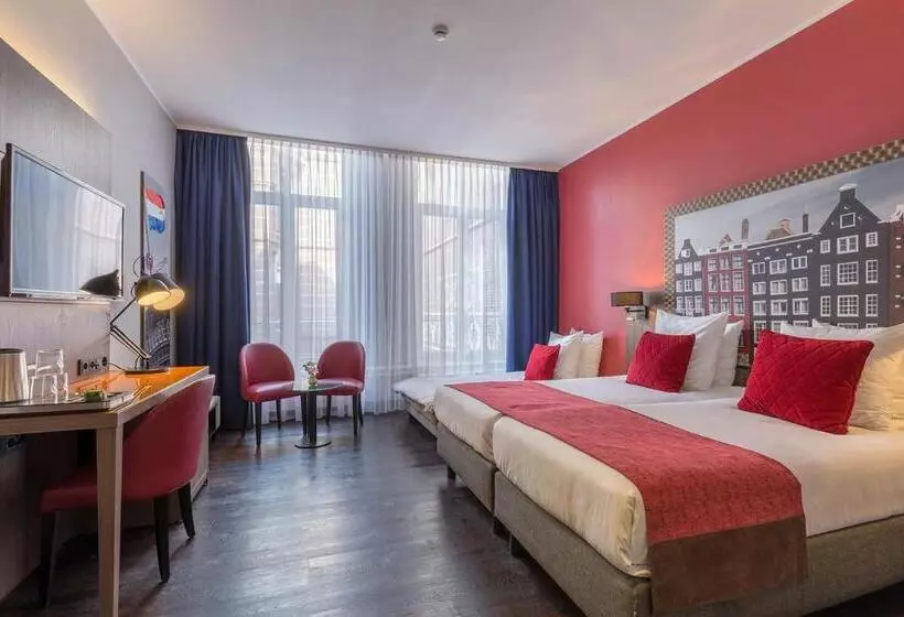 اتاق راحتی سه تخته, Leonardo Hotel Amsterdam City Center