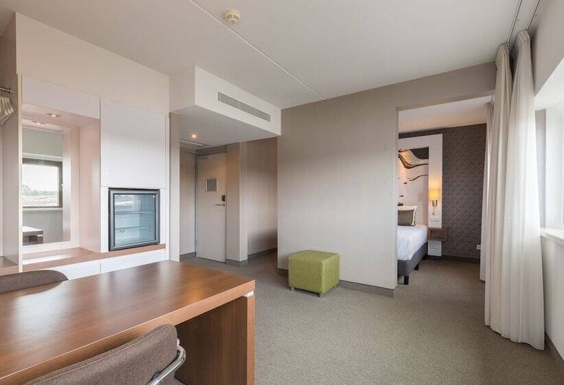 Номер Клуб, Leonardo Hotel Papendrecht