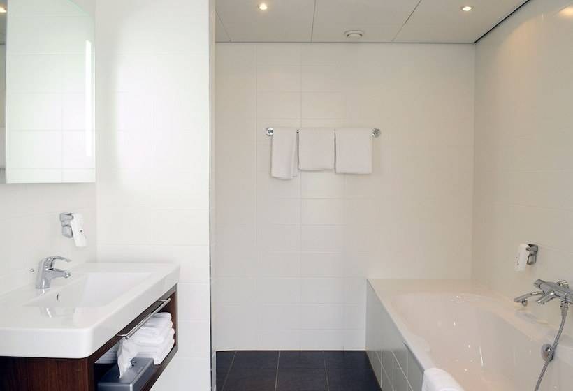 جناح, Leonardo Hotel Papendrecht