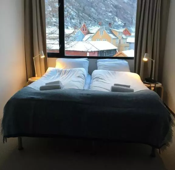 エコノミールーム, Lindstrøm