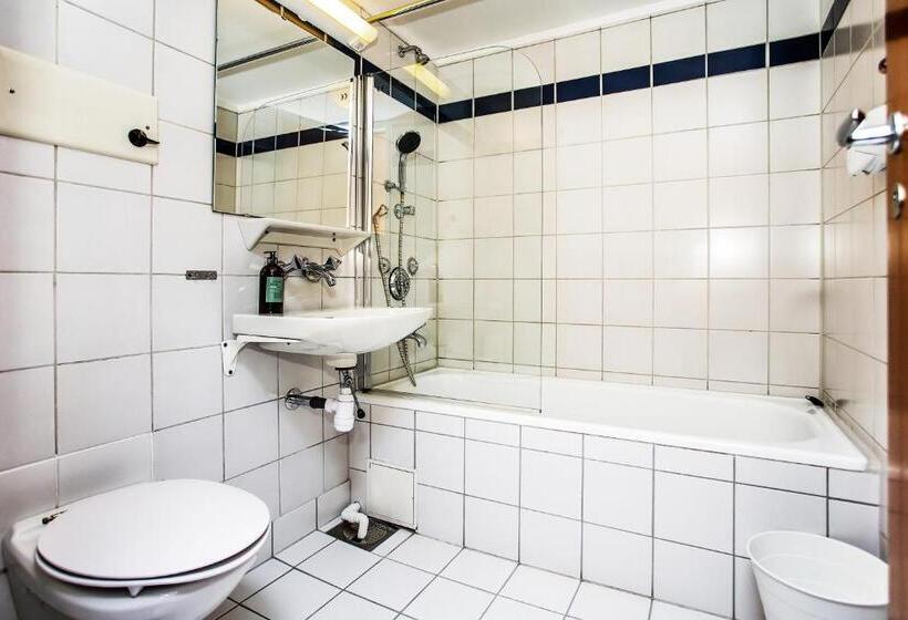 Номер Superior, Lindstrøm