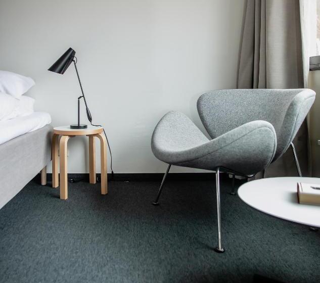 Номер Стандарт Трехместный, Lindstrøm