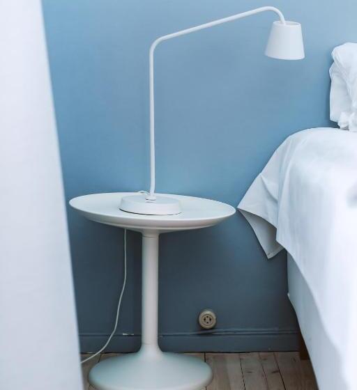 Номер Стандарт, Lindstrøm