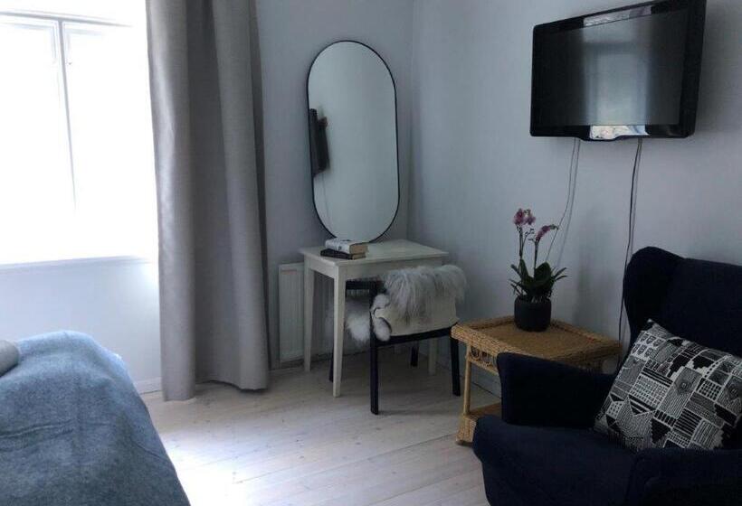 Номер Стандарт, Lindstrøm