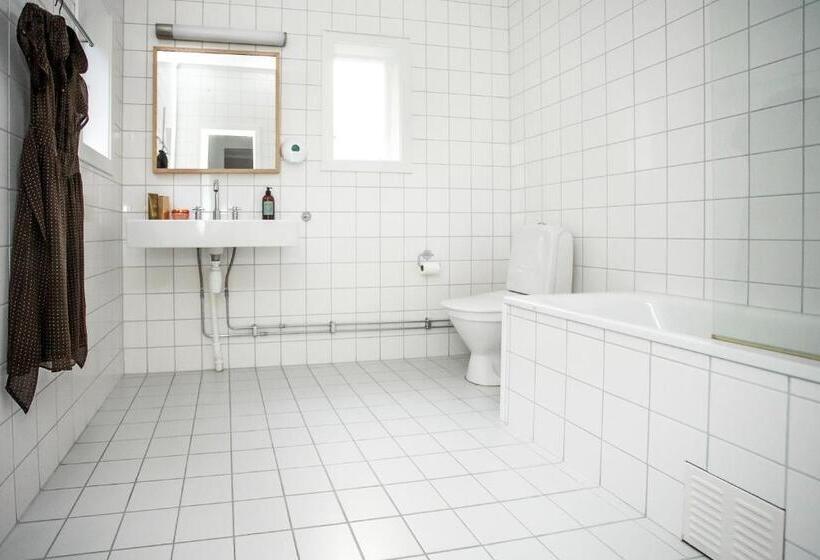 Номер Стандарт, Lindstrøm