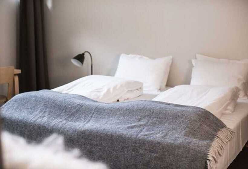 Семейный Номер, Lindstrøm