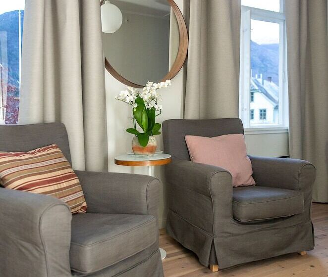 Номер Superior, Lindstrøm