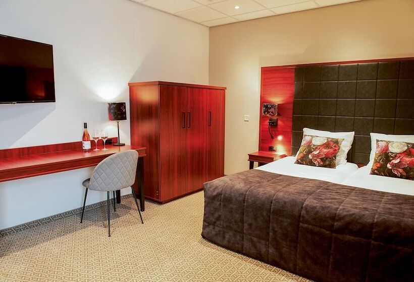 سوییت جونیور, De Oringer Marke & Stee By Flow